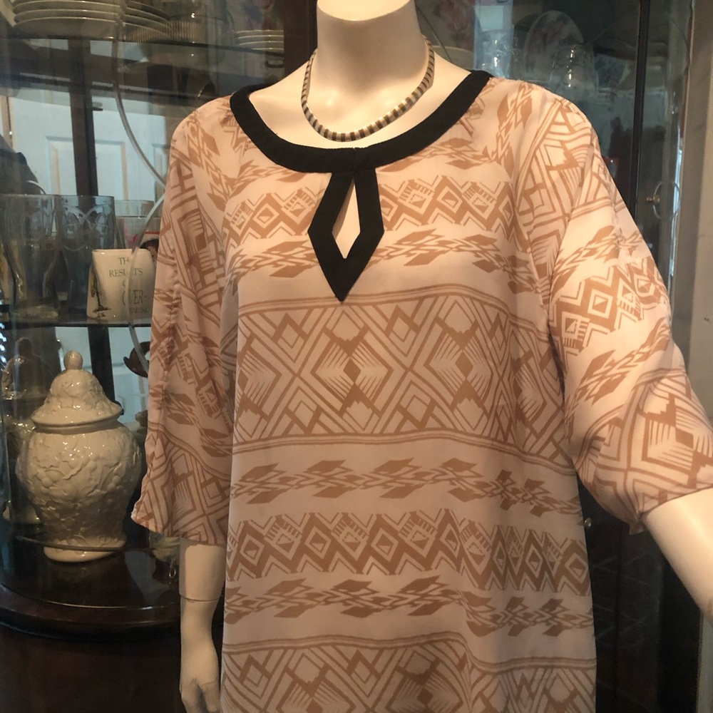 Beautiful, Silky Dressy Top , for any occasion, - Picture 1 of 8